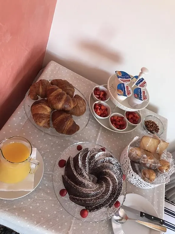 *** Bed & Breakfast La Terra Dei Mari Room & Relax Pachino Italy